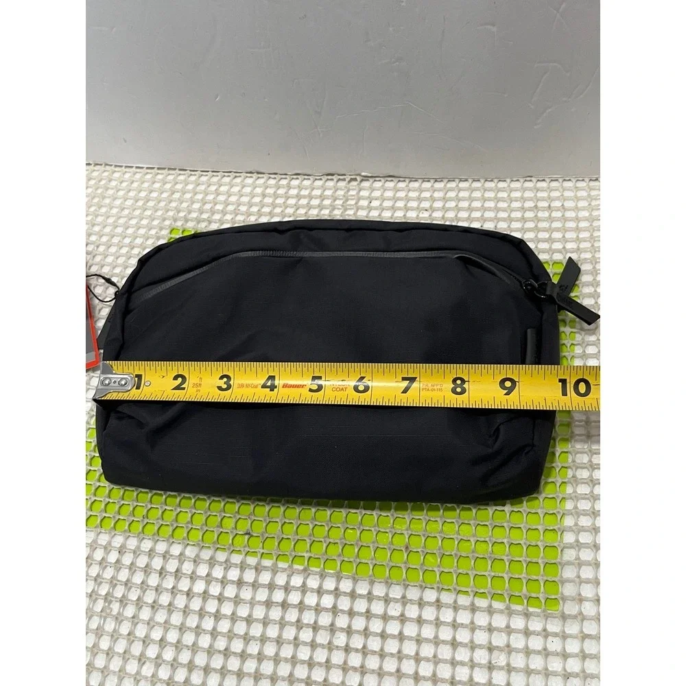Alpaka Flight Sling Black Axoflux 210D Crossbody Bag Nintendo Switch Travel New